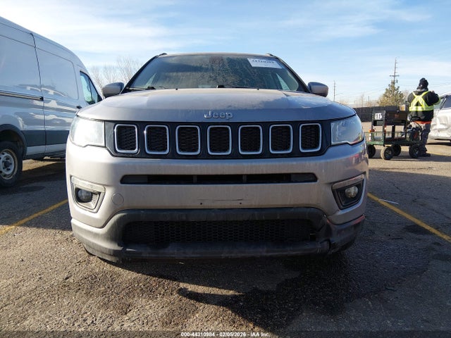 2018 Jeep Compass Latitude 4x4 მანქანა იყიდება აუქციონზე, vin: 3C4NJDBB9JT168345, აუქციონის ნომერი: 44310984