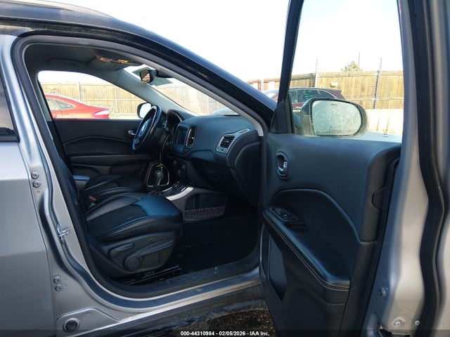 2018 Jeep Compass Latitude 4x4 მანქანა იყიდება აუქციონზე, vin: 3C4NJDBB9JT168345, აუქციონის ნომერი: 44310984