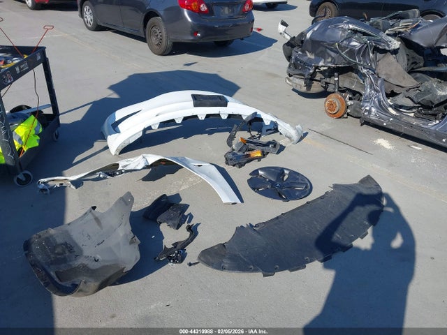 Продажа на аукционе авто 2019 Tesla Model 3 Long Range/mid Range/standard Range/standard Range Plus, vin: 5YJ3E1EA5KF401604, номер лота: 44310988