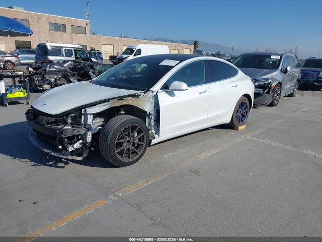 Продажа на аукционе авто 2019 Tesla Model 3 Long Range/mid Range/standard Range/standard Range Plus, vin: 5YJ3E1EA5KF401604, номер лота: 44310988