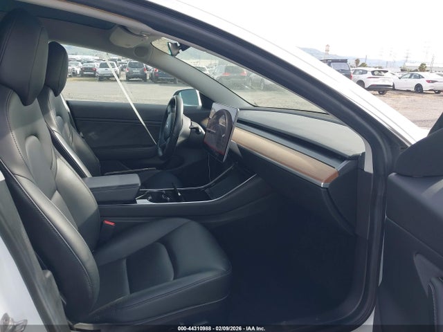 Продажа на аукционе авто 2019 Tesla Model 3 Long Range/mid Range/standard Range/standard Range Plus, vin: 5YJ3E1EA5KF401604, номер лота: 44310988