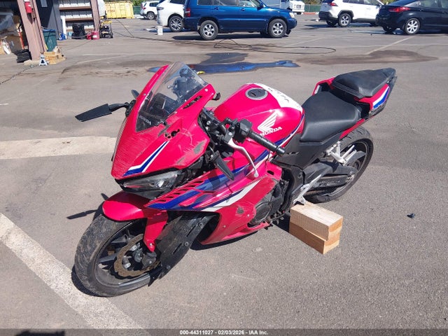 44311027 :رقم المزاد ، MLHPC7055S5102441 vin ، 2025 Honda Cbr500 Ra مزاد بيع