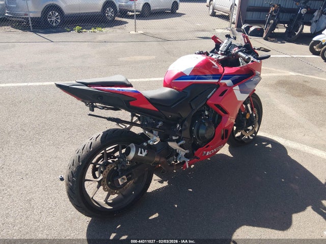44311027 :رقم المزاد ، MLHPC7055S5102441 vin ، 2025 Honda Cbr500 Ra مزاد بيع