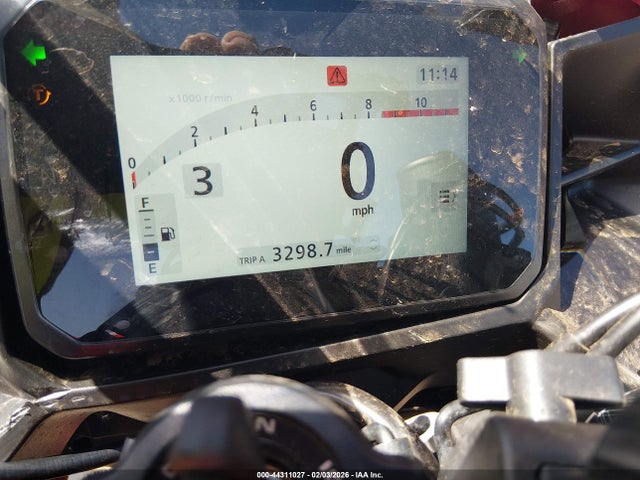 44311027 :رقم المزاد ، MLHPC7055S5102441 vin ، 2025 Honda Cbr500 Ra مزاد بيع