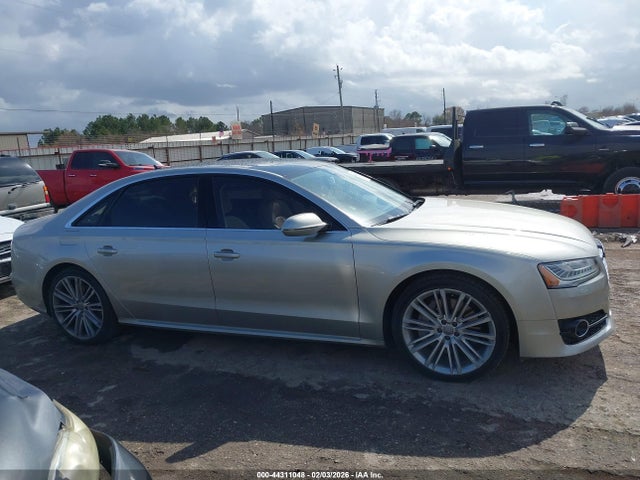 44311048 :رقم المزاد ، WAU44AFD2HN017254 vin ، 2017 Audi A8 L 3.0t مزاد بيع