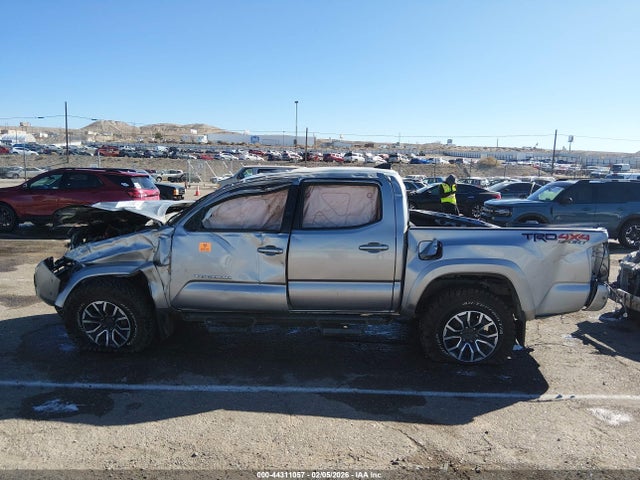 3TMCZ5AN1MM433033 Toyota Tacoma Trd Sport