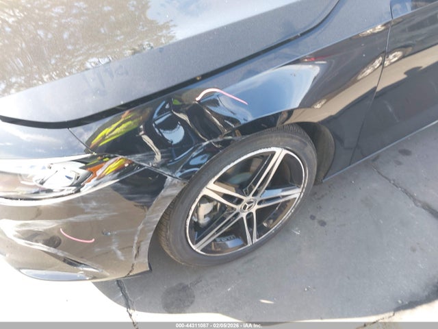 2022 MERCEDES-BENZ A 220 W1K3G4EB2NJ377771 Photo 5