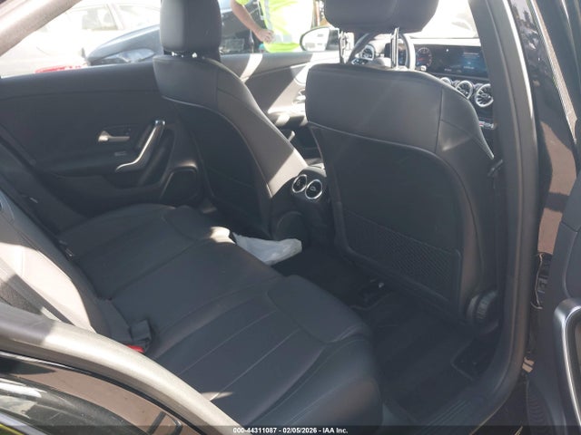 2022 MERCEDES-BENZ A 220 W1K3G4EB2NJ377771 Photo 7