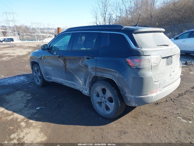 Jeep Compass Latitude Lux 4x4 2022 3C4NJDFB2NT128270 Image 3