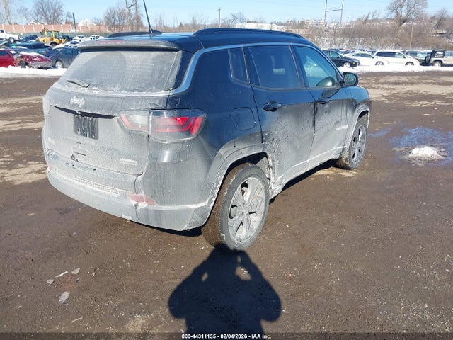 Jeep Compass Latitude Lux 4x4 2022 3C4NJDFB2NT128270 Image 4