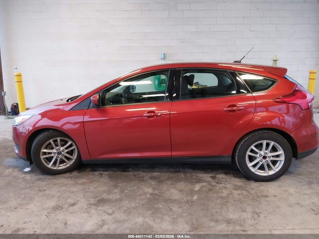 Ford FOCUS SE 2018 1FADP3K25JL313709 Image 14