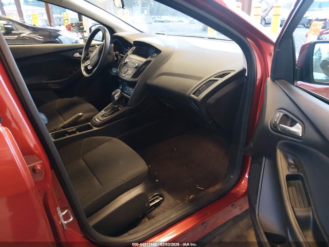 Ford FOCUS SE 2018 1FADP3K25JL313709 Image 5