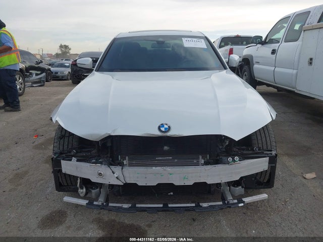 2021 Bmw 3 Series 330e მანქანა იყიდება აუქციონზე, vin: 3MW5P7J00M8C00765, აუქციონის ნომერი: 44311162