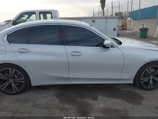 2021 Bmw 3 Series 330e მანქანა იყიდება აუქციონზე, vin: 3MW5P7J00M8C00765, აუქციონის ნომერი: 44311162