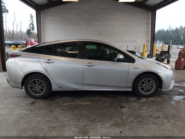 JTDKBRFU8H3040161 Toyota Prius Two