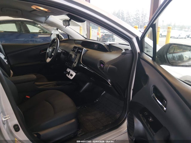 JTDKBRFU8H3040161 Toyota Prius Two