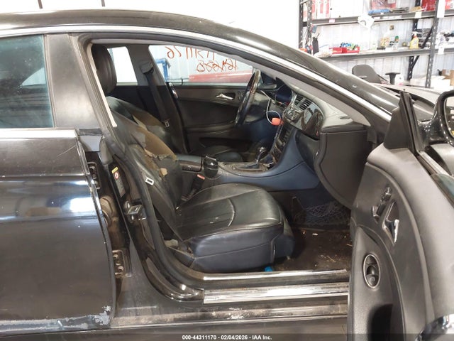 2007 MERCEDES-BENZ CLS 550 WDDDJ72X37A098713 Photo 4