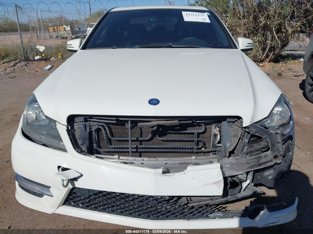 2012 Mercedes-benz C 250 Sport მანქანა იყიდება აუქციონზე, vin: WDDGF4HB4CR203540, აუქციონის ნომერი: 44311179