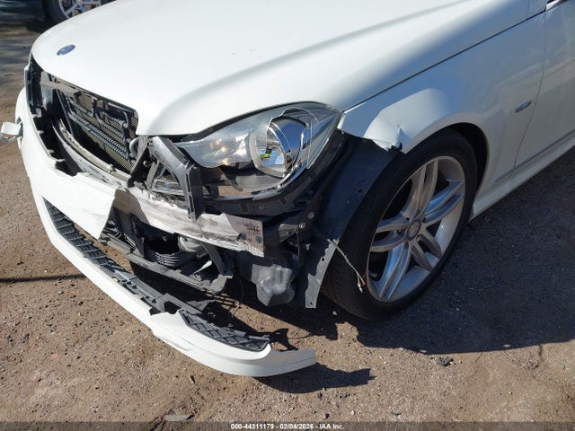 2012 Mercedes-benz C 250 Sport მანქანა იყიდება აუქციონზე, vin: WDDGF4HB4CR203540, აუქციონის ნომერი: 44311179