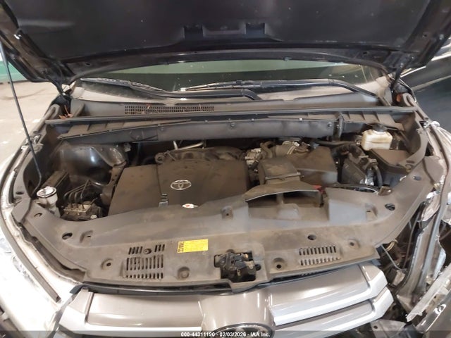 Toyota Highlander Xle 2018 5TDJZRFH1JS828083 Image 10