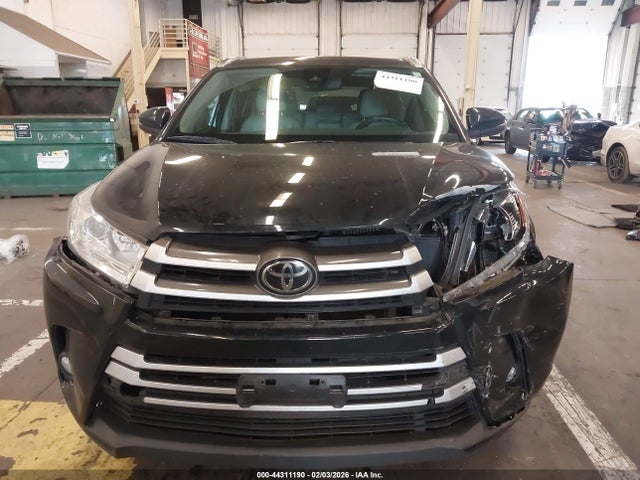 Toyota Highlander Xle 2018 5TDJZRFH1JS828083 Image 12