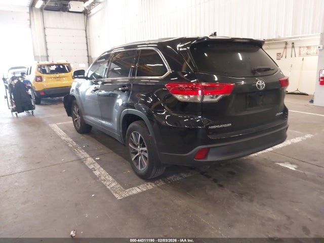 Toyota Highlander Xle 2018 5TDJZRFH1JS828083 Image 3