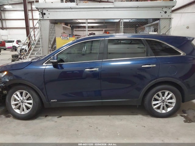 5XYPGDA53KG546946 KIA Sorento Lx/s