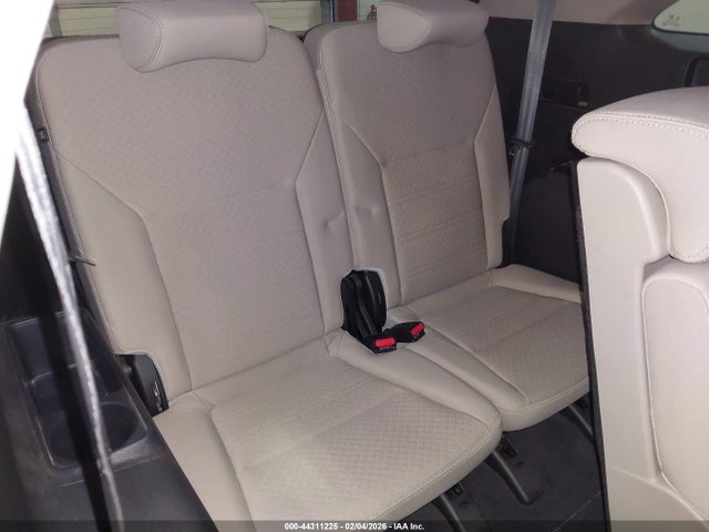 5XYPGDA53KG546946 KIA Sorento Lx/s