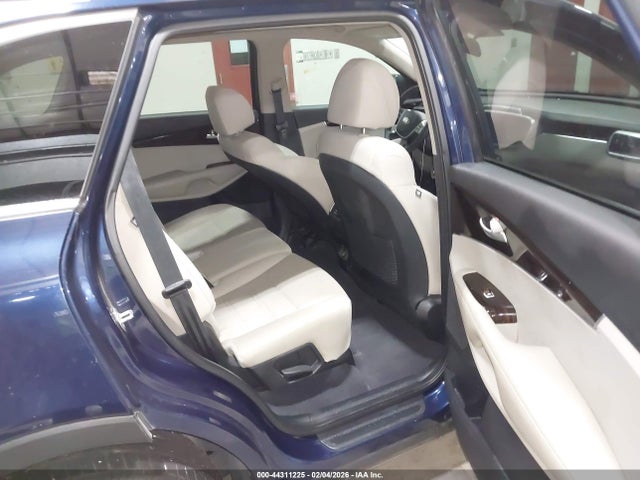 5XYPGDA53KG546946 KIA Sorento Lx/s