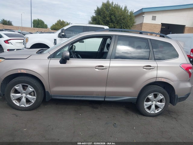 Subaru Forester 2.5i Touring 2014 JF2SJAMC3EH472168 Image 14