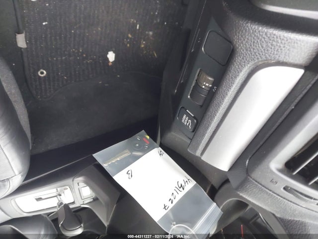 Subaru Forester 2.5i Touring 2014 JF2SJAMC3EH472168 Image 19