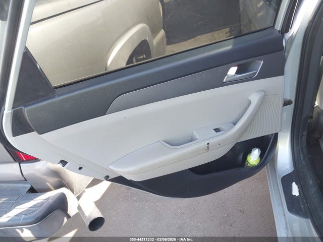 5NPE24AF7GH301243 Hyundai SONATA SE