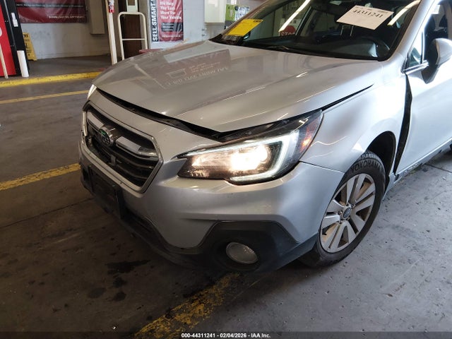 44311241 :رقم المزاد ، 4S4BSAFC7J3288248 vin ، 2018 Subaru Outback 2.5i Premium مزاد بيع