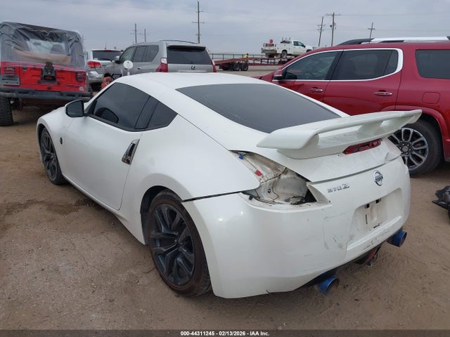 2018 NISSAN 370Z JN1AZ4EH5JM572517 Photo 2
