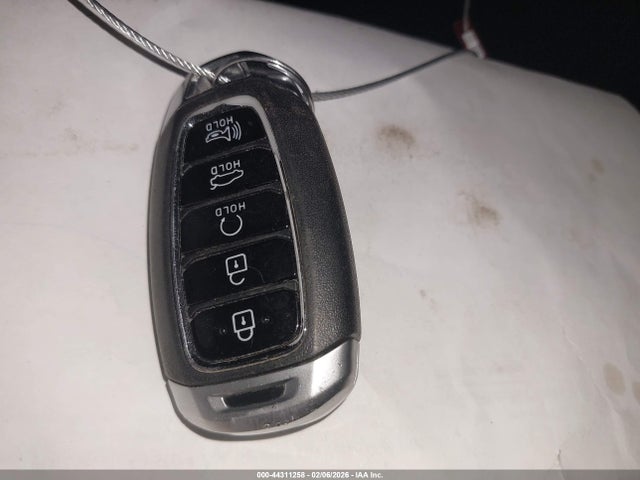 KMHLS4AG0MU195019 Hyundai ELANTRA SEL