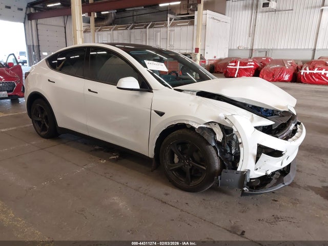 2026 TESLA MODEL Y 7SAYGDEE1TF395616 Photo 0