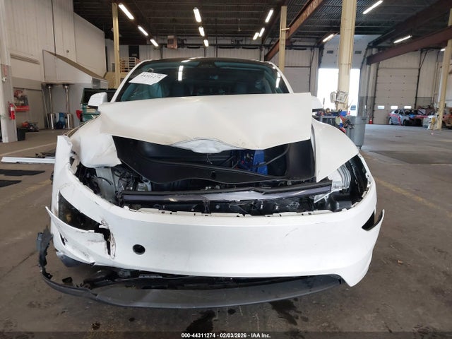 7SAYGDEE1TF395616 Tesla Model Y Long Range Launch Series/premium All-wheel Drive