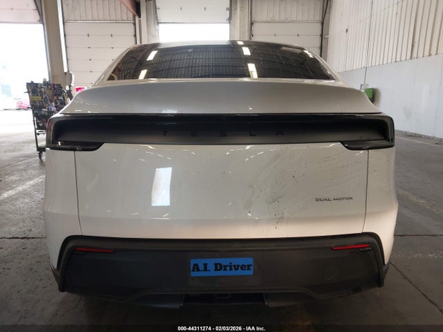 7SAYGDEE1TF395616 Tesla Model Y Long Range Launch Series/premium All-wheel Drive