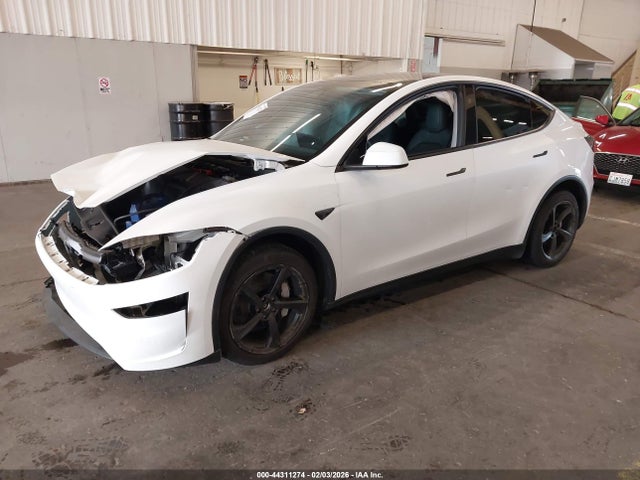 2026 TESLA MODEL Y 7SAYGDEE1TF395616 Photo 1