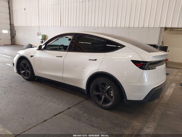 2026 TESLA MODEL Y 7SAYGDEE1TF395616 Photo 2