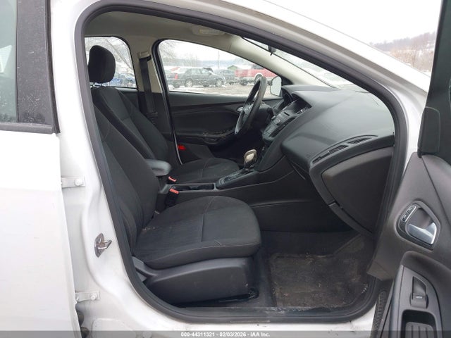 44311321 :رقم المزاد ، 1FADP3F2XGL312235 vin ، 2016 Ford Focus Se مزاد بيع