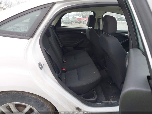 44311321 :رقم المزاد ، 1FADP3F2XGL312235 vin ، 2016 Ford Focus Se مزاد بيع