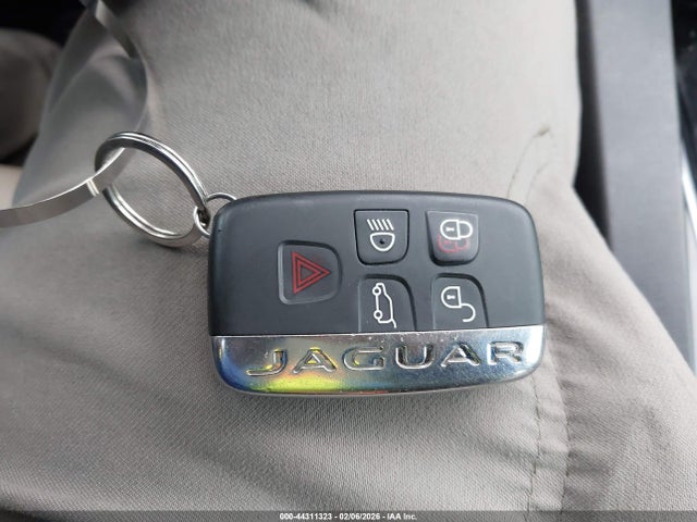 2017 JAGUAR F-PACE SADCJ2BV7HA084584 Photo 10