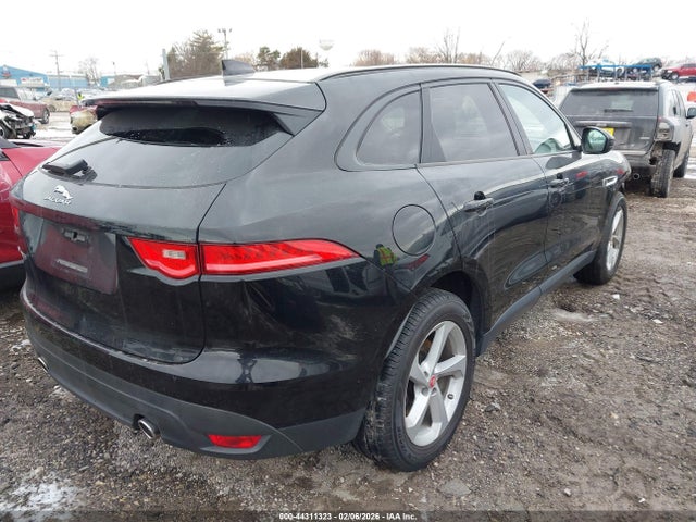2017 JAGUAR F-PACE SADCJ2BV7HA084584 Photo 3
