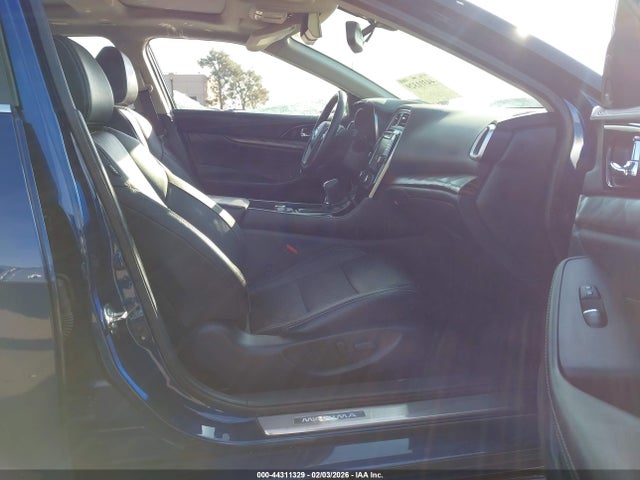 Aukcja sprzedaży 2017 Nissan Maxima 3.5 Platinum, vin: 1N4AA6AP1HC422164, numer aukcji: 44311329