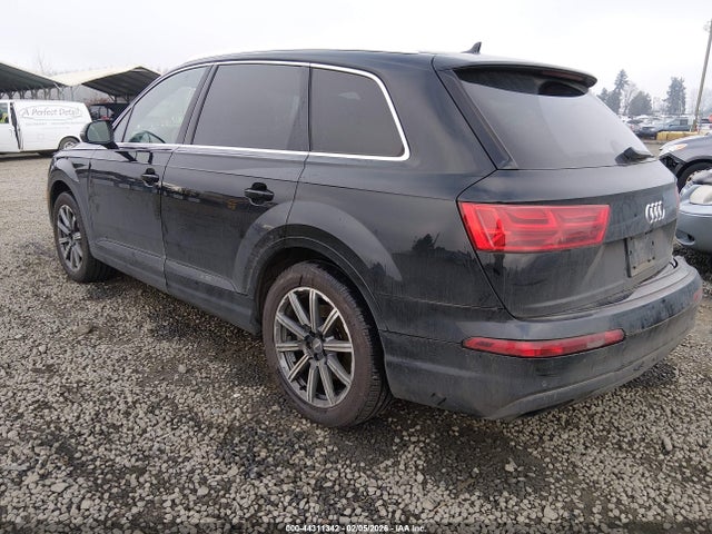 2017 AUDI Q7 WA1LAAF70HD016265 Photo 2