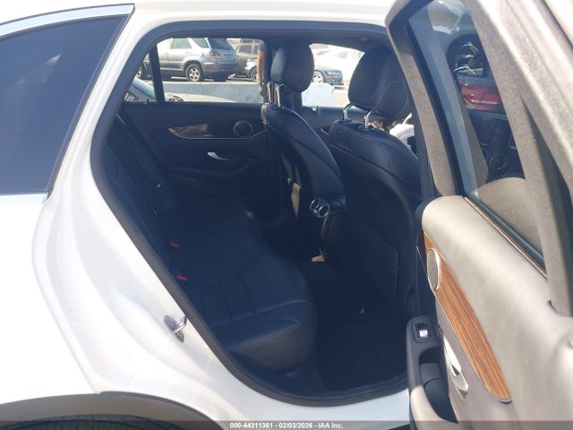 WDC0G4JB3JV066852 Mercedes-Benz GLC 300