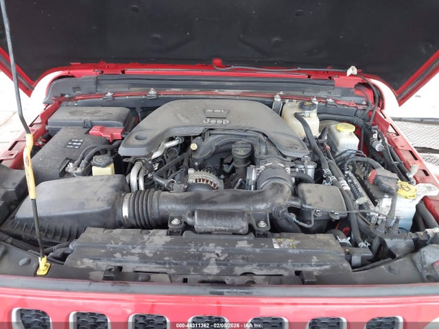 1C4HJXEG0JW247662 Jeep Wrangler Unlimited Sahara 4x4
