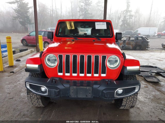 1C4HJXEG0JW247662 Jeep Wrangler Unlimited Sahara 4x4
