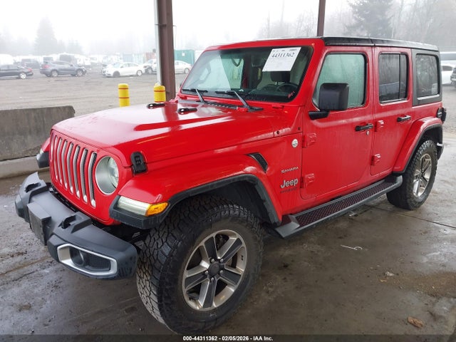 1C4HJXEG0JW247662 Jeep Wrangler Unlimited Sahara 4x4